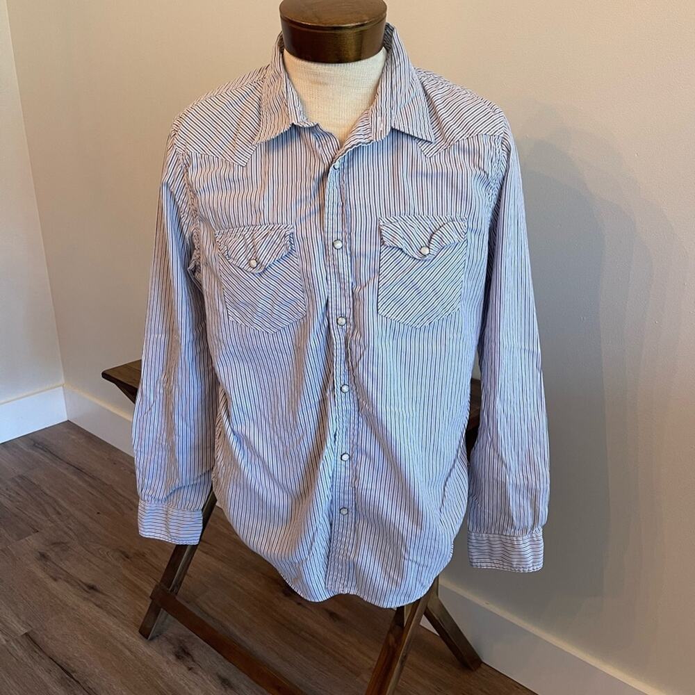 American Eagle Vintage Fit Blue Gray and White Button Down Size XL